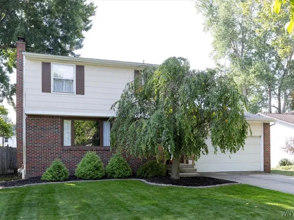 39 Brittany Dr, Amherst, NY 14228