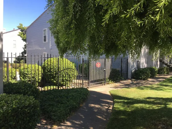2400 Eilers Ln APT 1406, Lodi, CA 95242