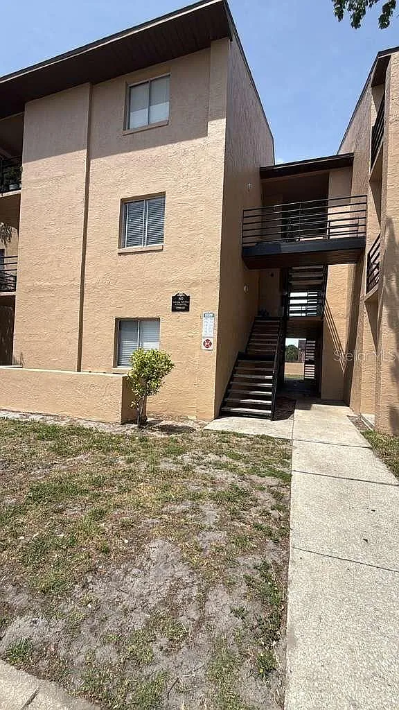 Building Photo - 5226 Via Hacienda Cir #116