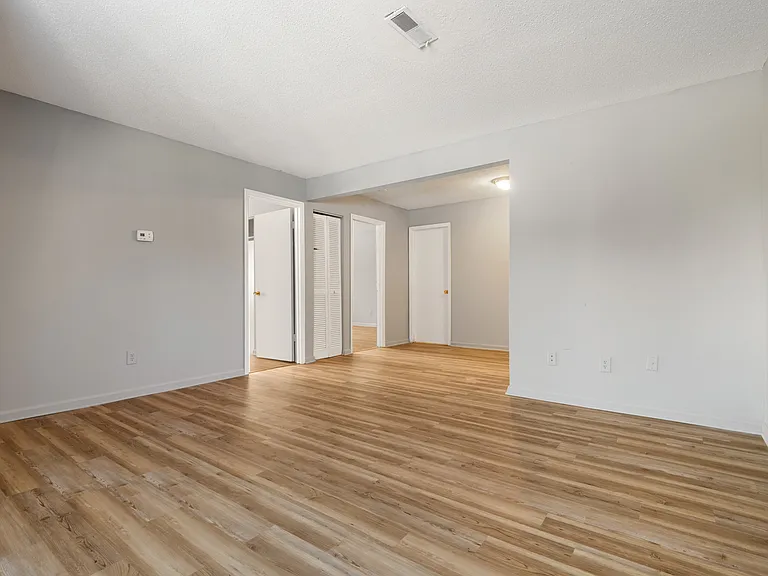 511 Poplar St #C — Photo 4