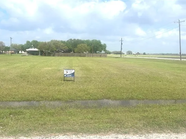 102 Golden Glow St, Victoria, TX 77905