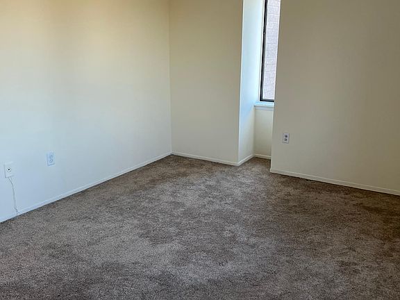 5th image of 156 Burgundy Hill Ln #156