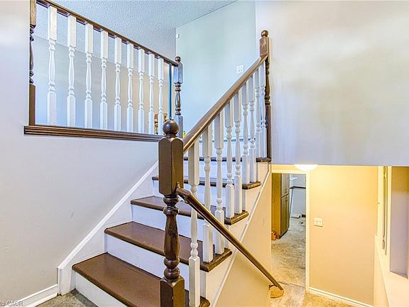 4th image of 6548 Laguna Ct