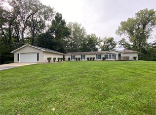 42 Sunset Dr, Oakwood, IL