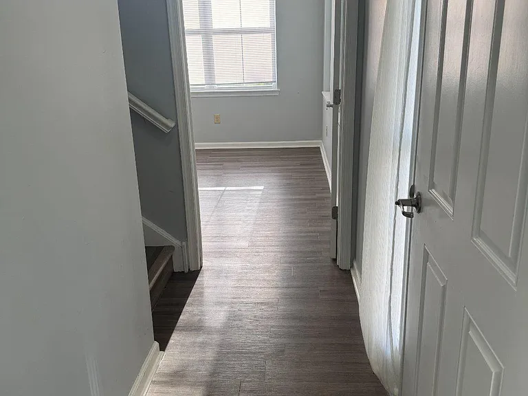 211 Saddlebrook Dr — Photo 4