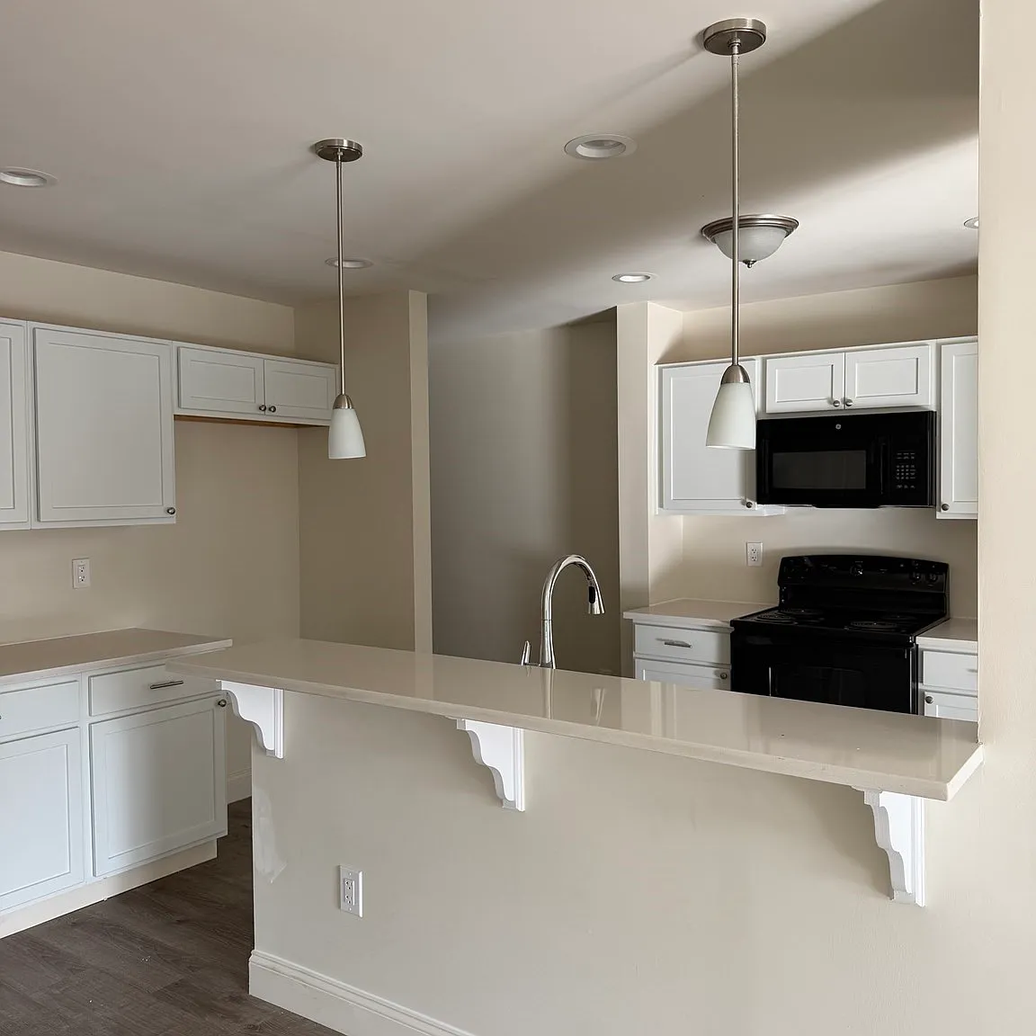 3 bed, 2.5 bath, 1456 sqft, $3,550 — Photo 1