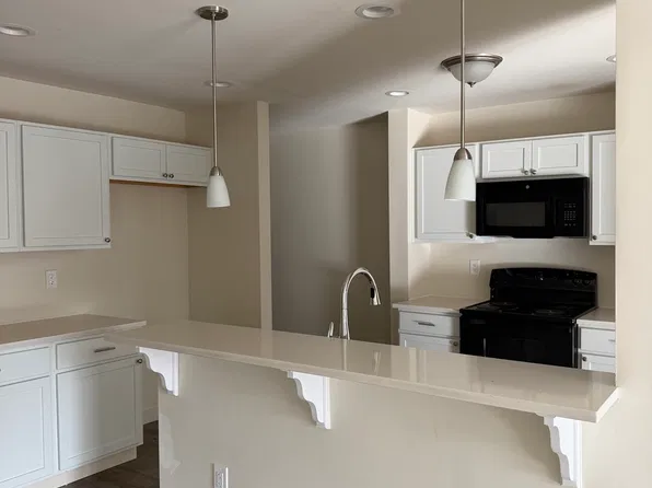 55 Everit Ave #A, Framingham, MA 01702