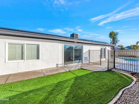 3rd image of 2215 W ORAIBI Drive
