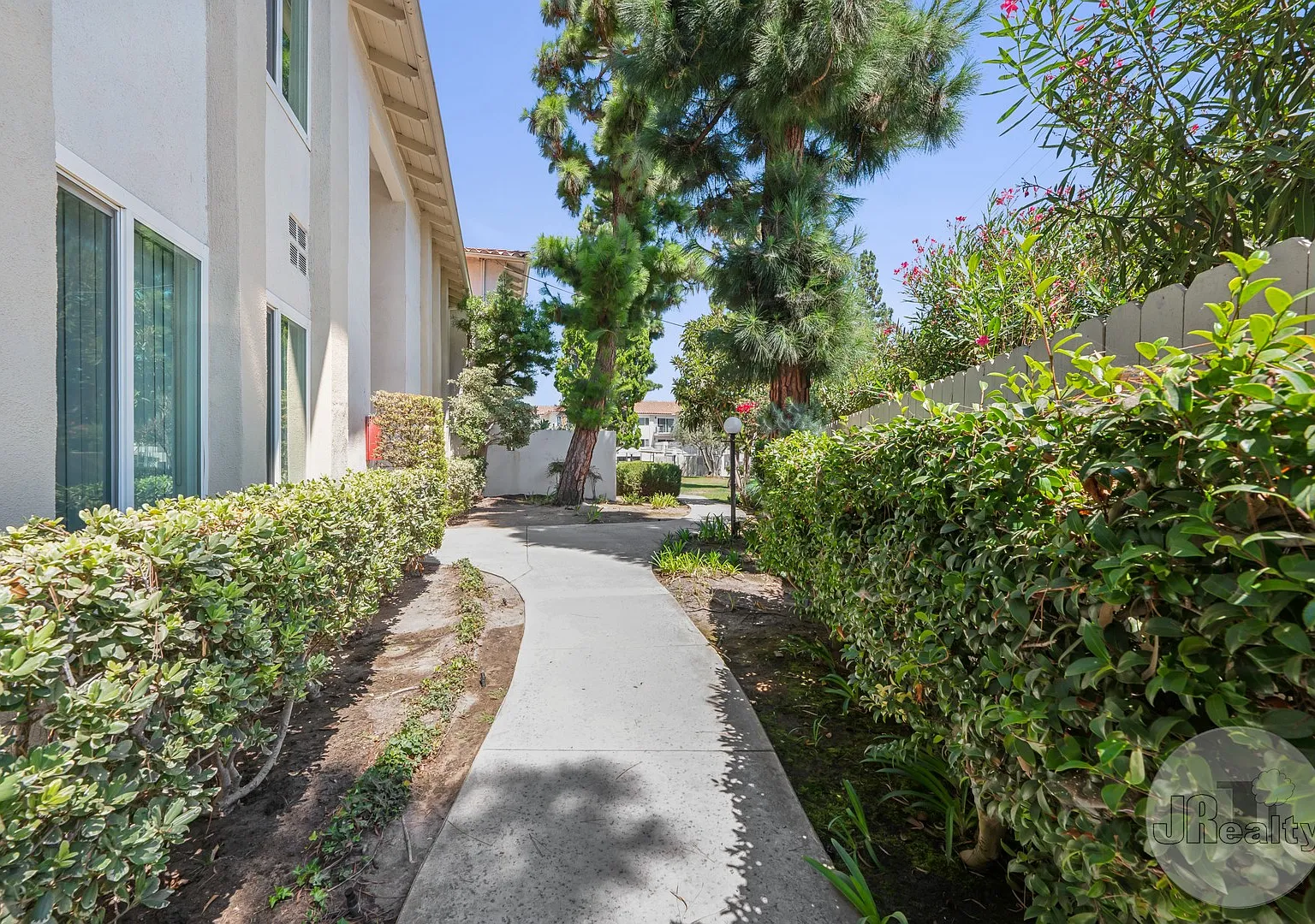 Belvedere Terrace — Photo 2