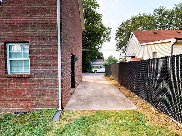 508 Dunaway St — Photo 15