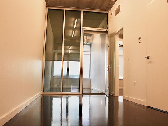 4th image of 1515 Genessee St #204