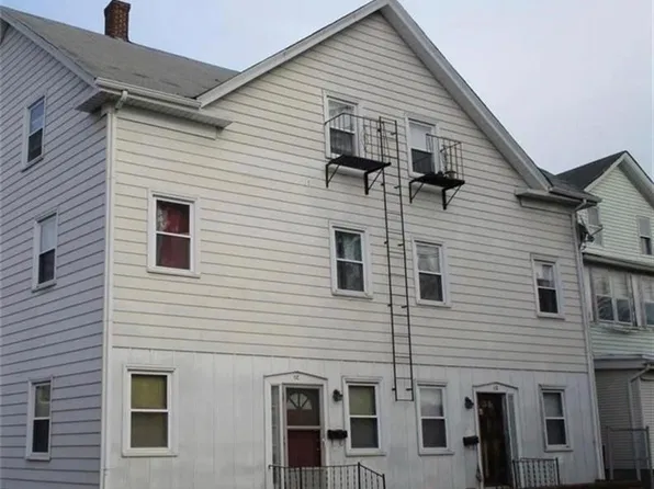 30 Wakefield St, West Warwick, RI 02893