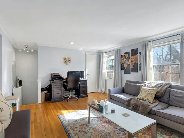 190 Knickerbocker Rd APT 10, Englewood, NJ 07631