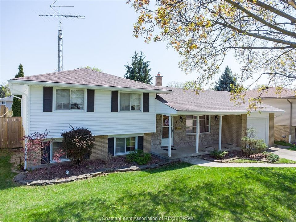 1st image of 22 Pembroke Cres