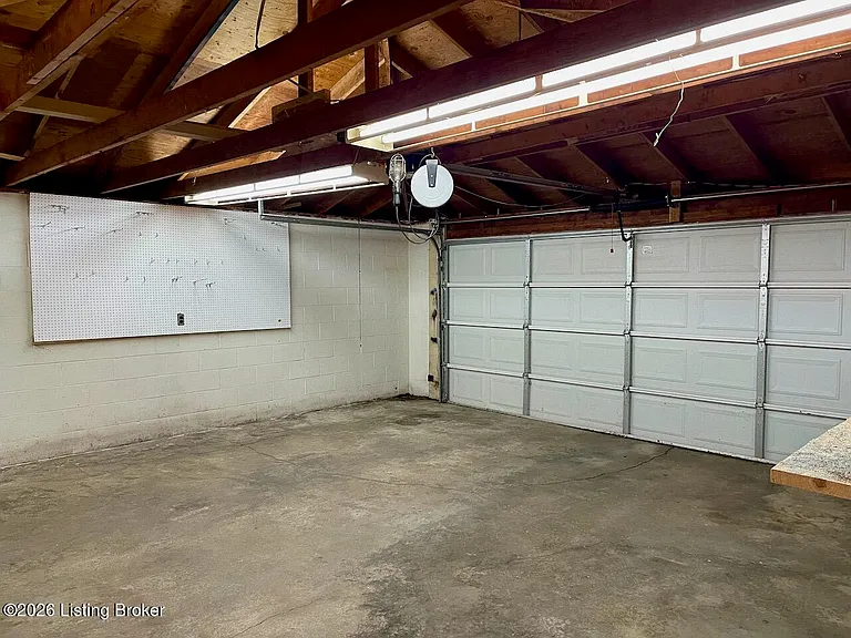 9019 Brandywyne Dr — Photo 31