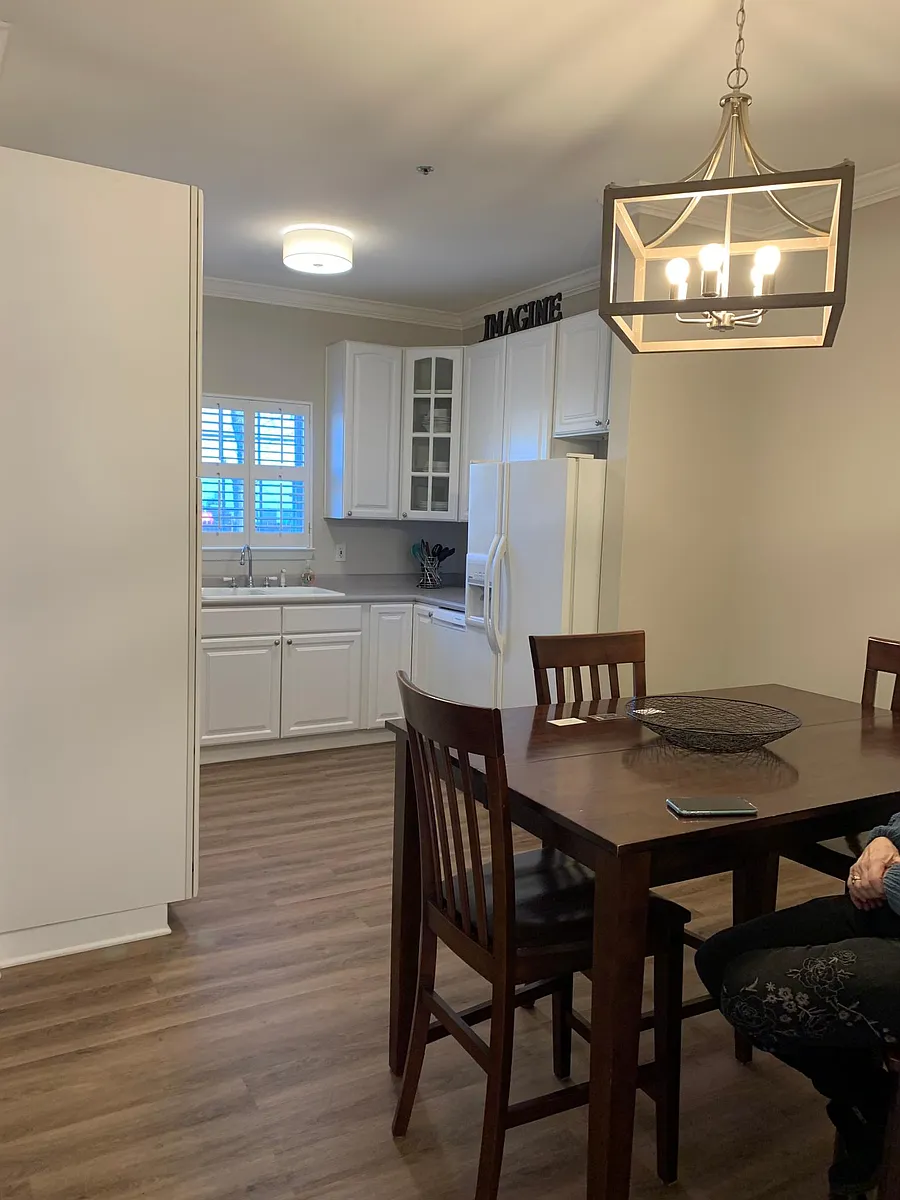 Building Photo - 2721 Linmar Ave #2721