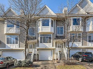 8865 Brunswick Path #1102, Inver Grove Heights, MN 55076