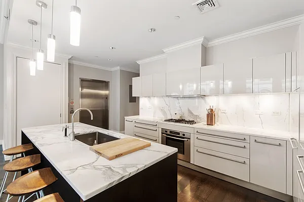 Rented by Compass | media 14