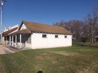 302 Grand Ave, Taneyville, MO 65759
