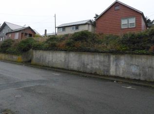 105 NW Brook St, Newport, OR 97365