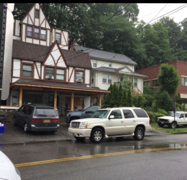 2nd image of 404 N Broadway APT 3