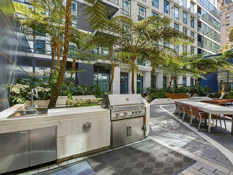1688 Pine St #1008 — Photo 42