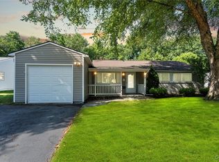 29 Lincoln Rd, North Syracuse, NY 13212