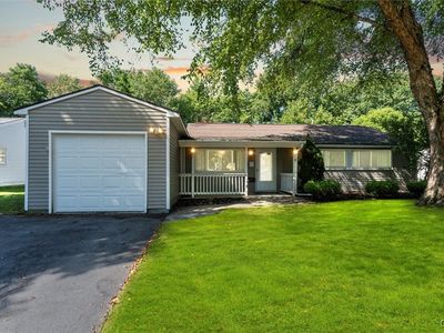 29 Lincoln Rd, North Syracuse, NY, 13212