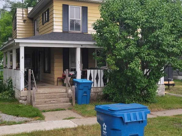 125 N Sheridan St, Vassar, MI 48768