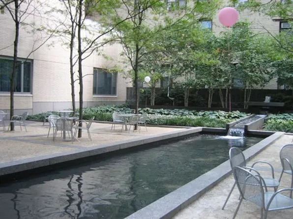 220 Riverside Boulevard image 27 of 28