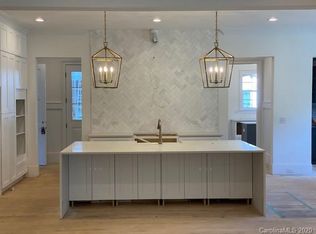 2811 Sharon Rd, Charlotte, NC 28211