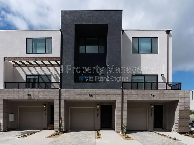 2126 Senita Dr — Photo 2