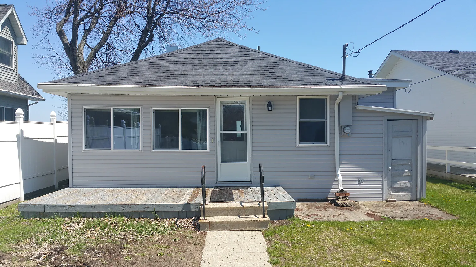370 Killarney Beach Rd photo 1