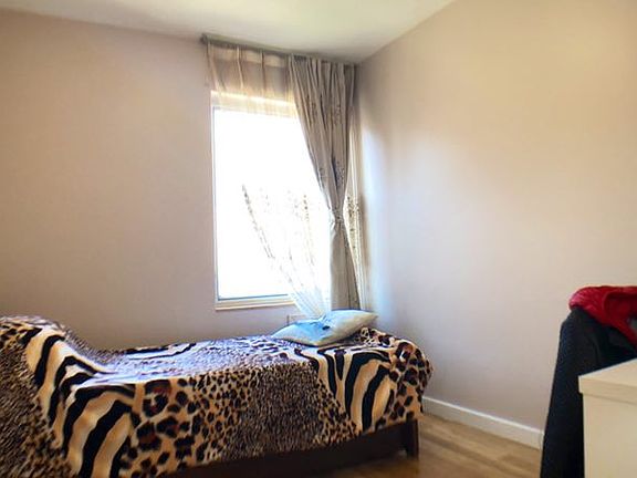 5th image of 7128 163rd St APT 4A