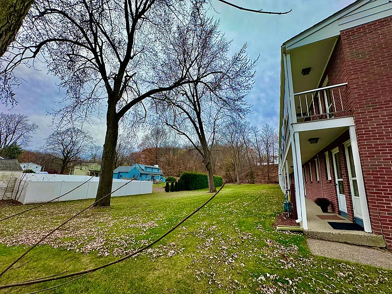 21 Dwight St — Photo 9