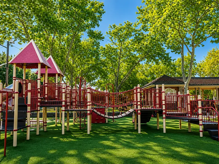 518 Paterson Plank Rd — Photo 12