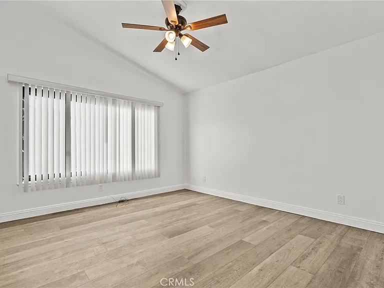 9724 Bothwell Rd — Photo 25