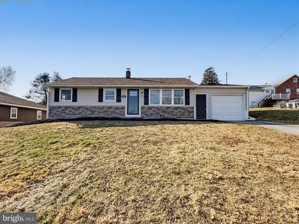 610 Memory Ln, Red Lion, PA 17356