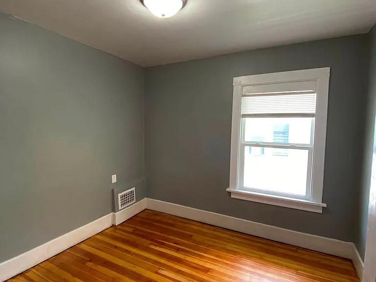 2209 Farnam St — Photo 7