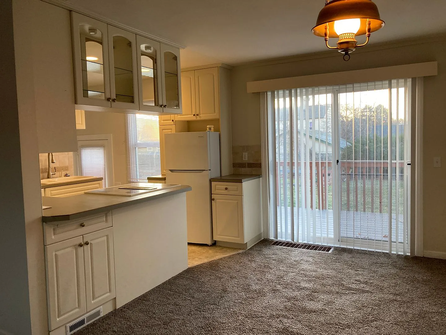 Updated 2-Bedroom Duplex with Spacious Yard & Bonus Space! — Photo 3
