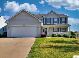 2708 Hunter Dr, Bellevue, NE 68123
