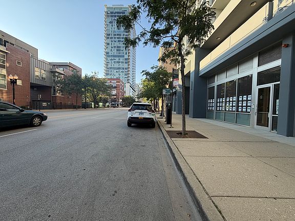 2nd image of 1819 S Michigan Ave Unit 710