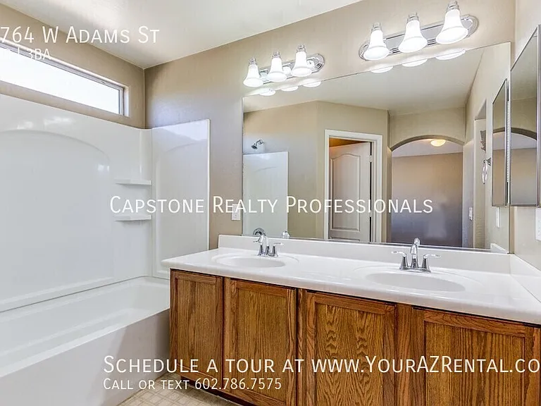 8764 W Adams St — Photo 12