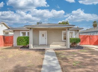 718 S 6th St, Kerman, CA 93630