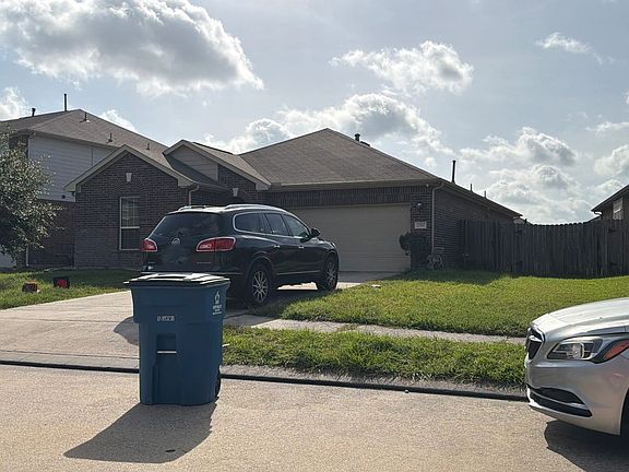 3rd image of 22910 Jetty Manor Ln