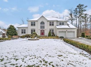 20 Emily Rd, Manalapan, NJ 07726