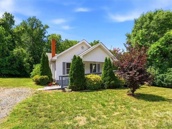 1013 7th St NE, Hildebran, NC 28601