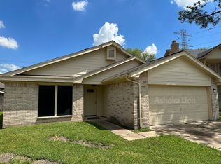 11706 Spring Grove Dr, Houston, TX 77099