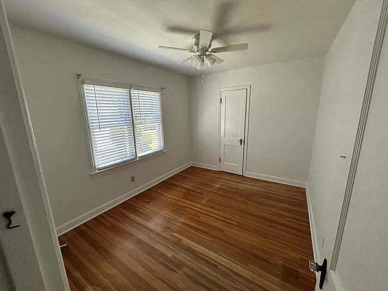 318 Sunset Blvd — Photo 4