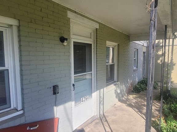 2nd image of 426 3rd St #A